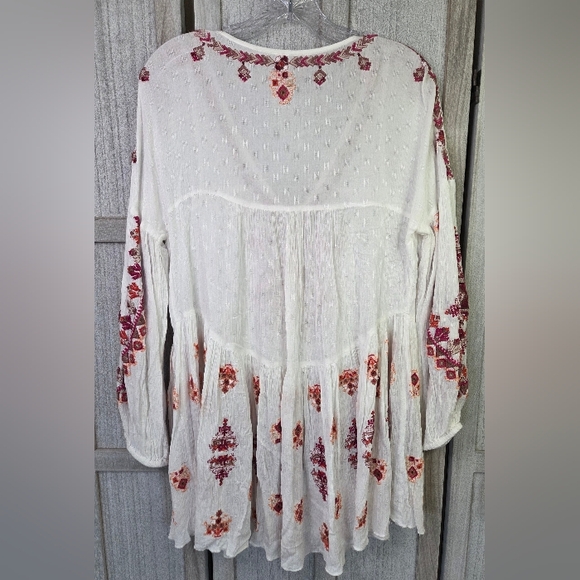 Free People Women's Embroidered Tunic Size XS Ivory/Burgundy Peasant Button - Picture 2 of 8